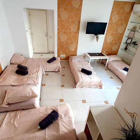 Central 2Br Apartment With Balcony - Italian Church & City View Bukarest Exterior foto