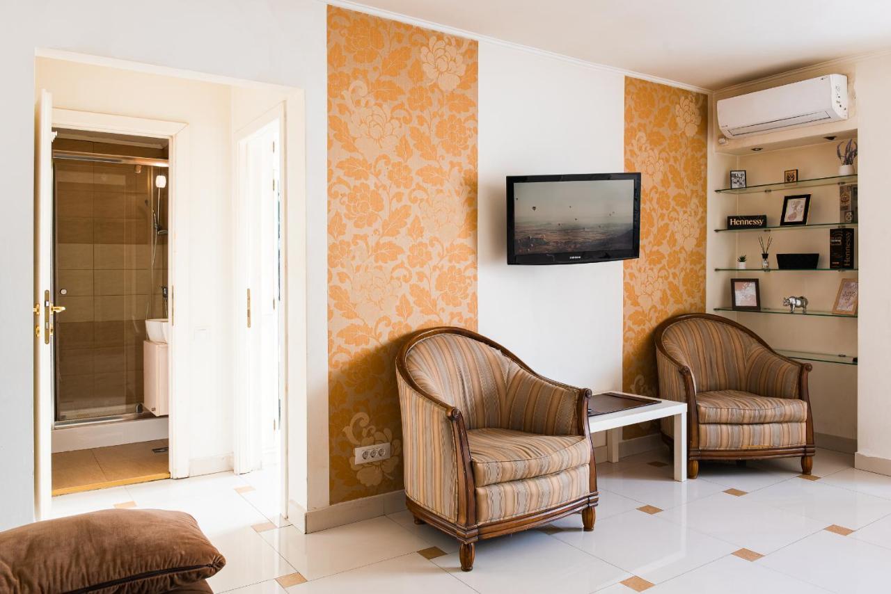 Central 2Br Apartment With Balcony - Italian Church & City View Bukarest Exterior foto